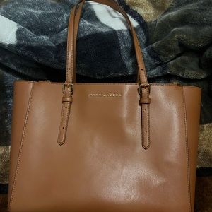 Marc Jacob’s commuter tote leather bag